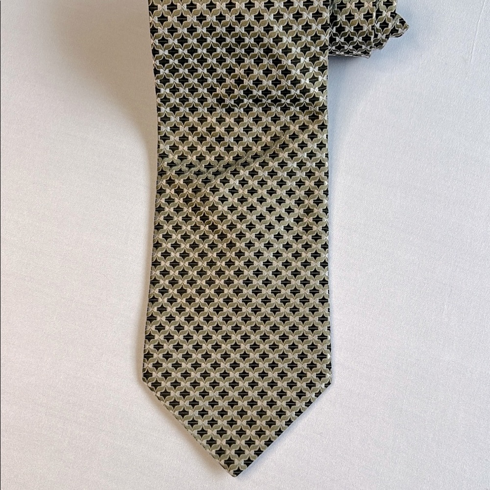 Roundtree & Yorke Black, Olive Green and Gray Patterned Men's Tie